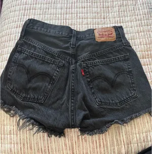 Levi’s 501 Shorts thumbnail 2