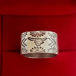 Western Steer Skull Stamped Ring Silver Country Rodeo Wide Band Size 8 thumbnail 2
