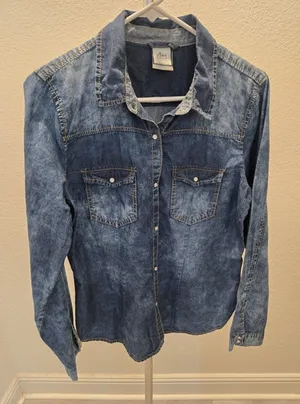 Ashley by 26 International Denim Light Wash Pearl Snap Chambray Western Shirt Y2K thumbnail 1