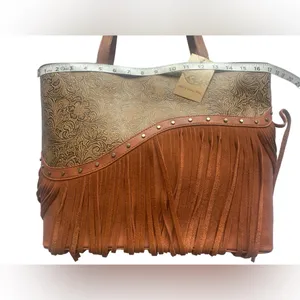 Catchfly Studio Trenditions‎ Western Style Asymmetrical Tooled Yoke Tote Bag thumbnail 8