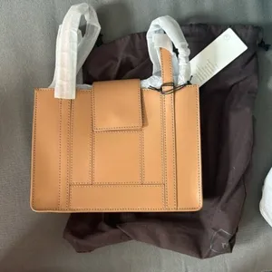 NWT Ro Bags Women's Leather Odeon Trapunto Double Strap Purse Bag thumbnail 2