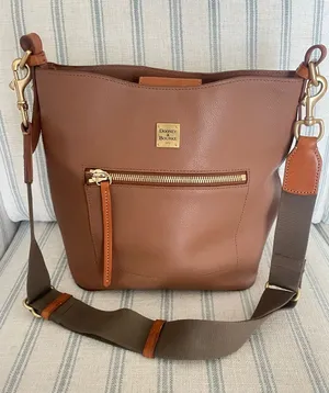 Dooney & Bourke Raleigh Roxy Leather Crossbody Shoulder Purse Bag thumbnail 1