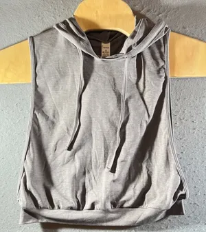 973 | NWT Halara Sleeveless Cropped‎ Drawstring Hoodie Mauve Gray Womens S thumbnail 1