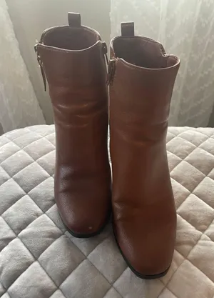 Jessica cline Brown Leather Booties thumbnail 2