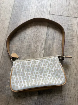 Tommy Hilfiger White Logo Canvas Mini Bag thumbnail 4