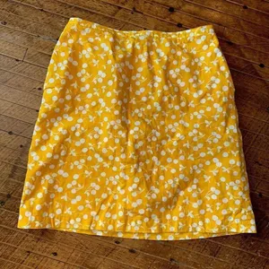 Boden cheery yellow business casual 10R royalcore skirt thumbnail 2