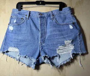 Levi’s 501 Women’s Denim Cut Off Shorts W33 Distressed Frayed Hem Blue‎ thumbnail 1