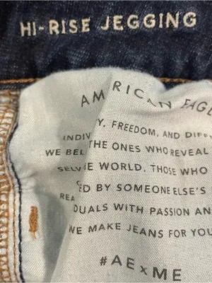 American Eagle Super Hi-Rise Jegging Women’s 6 Dark Wash Jeans Distressed thumbnail 6