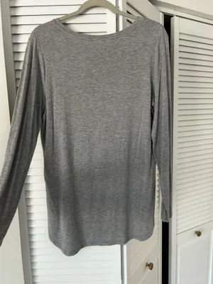 Old Navy Long sleeve gray top thumbnail 2