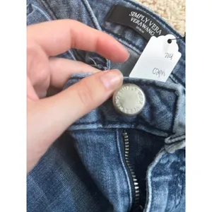 y2k Simply Vera Wang Capri Jeans Petite 6P Medium Wash Mid Rise Cropped Denim thumbnail 3