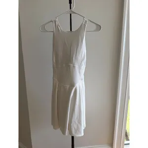 Lululemon Court Crush Dress Size 4 in White thumbnail 5