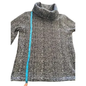 J crew navy and white plaid turtleneck size medium thumbnail 3