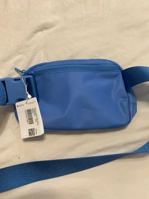 Lululemon Belt Everywhere Bag thumbnail 5