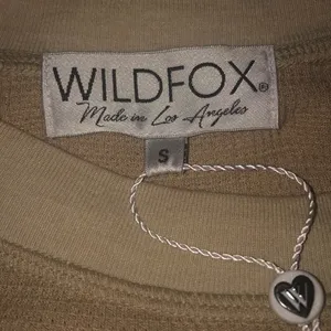 🦊💋 Wildfox Ribbed Crop Top 🔑 to my ❤️ - tan- EUC - no tags thumbnail 4