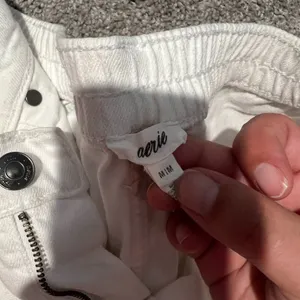 Aerie medium‎ white distressed shorts thumbnail 5