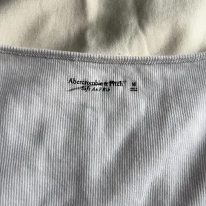 Abercrombie White long sleeve hook and eye bodysuit thumbnail 2