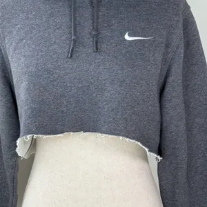 Nike Gray Cut Off Sweatshirt Hoodie Small Comfy Athleisure Raw Hem Reworked thumbnail 2