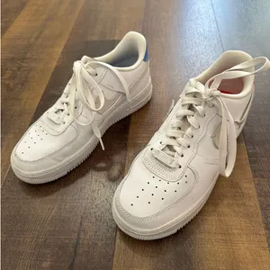 Nike Air Force 1 Low White Leather Sneakers Women’s Size 8 thumbnail 5