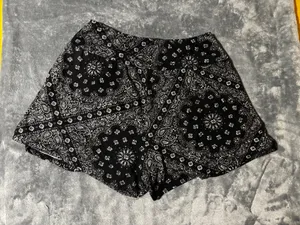 eye candy Black Paisley Skort Shorts thumbnail 1