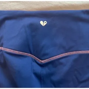 Fabletics Navy Blue Lime Green Colorblock High Waisted Leggings Back Zip Pocket thumbnail 4