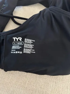 TYR Women Scoop Neck Top Sports . Black, Size Large, NEW with tags thumbnail 7