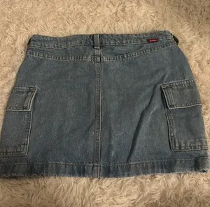 Levi’s Jean skirt 94 cargo thumbnail 1