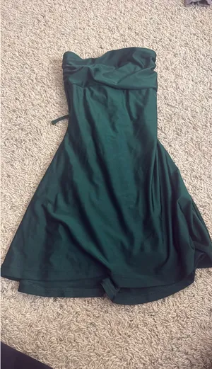 Green Windsor Emerald Dress Satin thumbnail 3