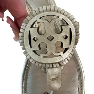 Tory Burch Fringe Miller Thong Sandals‎ Metallic Gold Logo Size 9 thumbnail 10