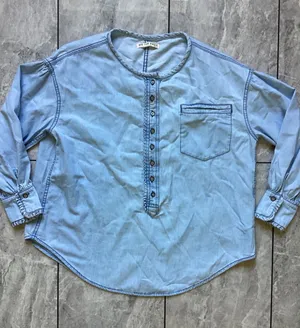 We The Free Free People Womens XS Blue Chambray Ruffle Henley Denim Shirt Top thumbnail 1