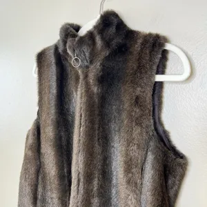Women's Faux Fur Vest Full‎ Zip Ann Taylor Luxury Mock Neck Small thumbnail 3