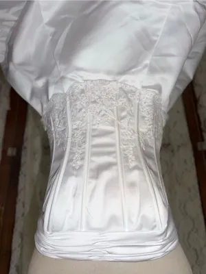 Beautiful Vintage Y2K David’s Bridal Corset Wedding Ball Gown thumbnail 2