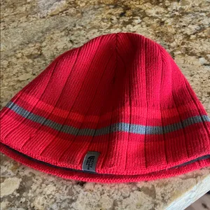 The North Face Red Beanie Unisex Women’s Girls Boys thumbnail 6