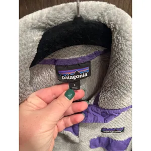 Patagonia Women's Re-Tool Snap-T Pullover in‎ a light gray purple women's small thumbnail 3