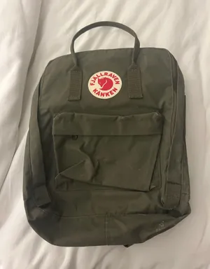 Fjallraven Kånken Backpack Green thumbnail 1