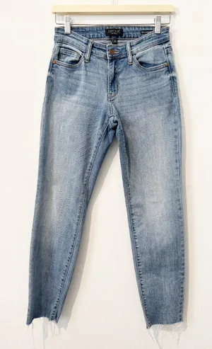 Judy Blue Jeans Size 25 Blue Mid Rise Relaxed Fit‎ Raw Hem Denim Grunge Indie thumbnail 1