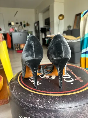 Givenchy Black Velvet Peep-Toe D'Orsay Pumps — Sz 38.5 — Good Used Condition thumbnail 14