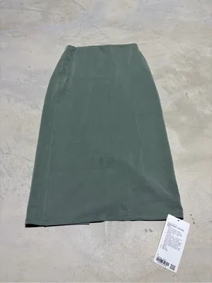 Lululemon NWT softstreme hr midi skirt Grey eucalyptus 6 MSRP$98 thumbnail 2