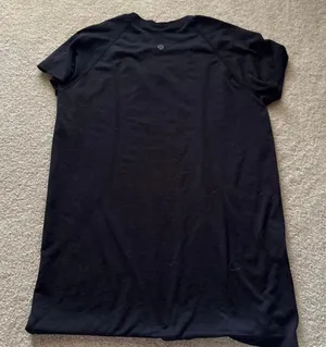 Black Lululemon Short Sleeve Swiftly Tech thumbnail 1