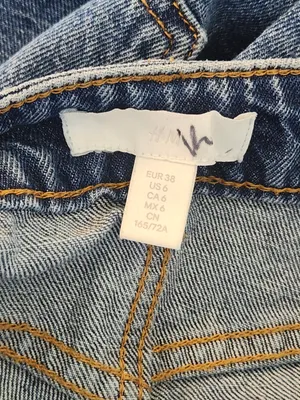 H&M Womens Button-Fly Distressed Straight Leg Jeans Size 6 thumbnail 11