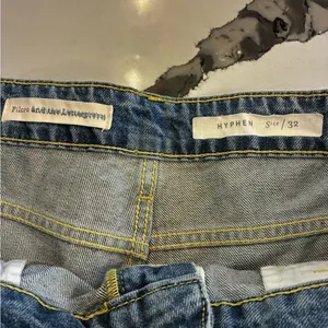 Pilcro Blue Floral Jean Shorts thumbnail 4