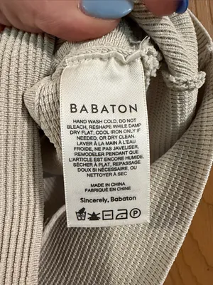 Aritzia Babaton Cream Sculpt Knit Deep V-Neck Cropped Tank XS thumbnail 8