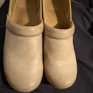 Dansko SOLD Women's Cream Slip-On Shoes Danilo Clogs thumbnail 2