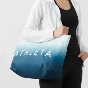 Athleta NWT Ocean Blue Ombre Large Canvas Gym Travel Beach Tote Bag thumbnail 3