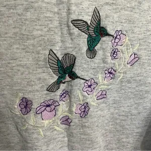 Fruit of the Loom Vintage Embroidered Hummingbird Gray Faux‎ Turtleneck Sweatshirt Size Medium thumbnail 2