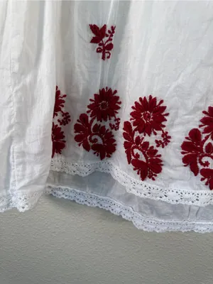 Raga White Red Embroidered Floral Babydoll Blouse Womens L Boho Cotton Top thumbnail 7