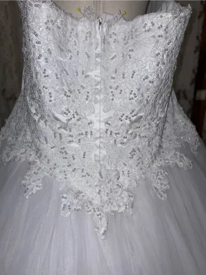 Beautiful Vintage Y2K David’s Bridal Halter Tulle Wedding Gown thumbnail 5