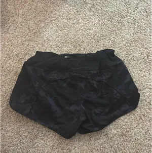 CRZ Yoga camo shorts thumbnail 2