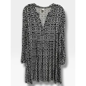 Old Navy XXL Black White Geometric Swing Dress Long Sleeve V Neck Rayon thumbnail 3