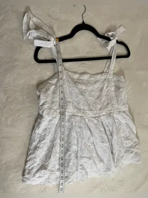Old Navy Tie-Shoulder White Cotton Eyelet Peplum Top size M NWT thumbnail 5