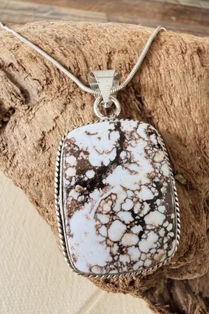 925 Sterling Silver Wild Horse Turquoise Necklace Native American Jewelry thumbnail 1